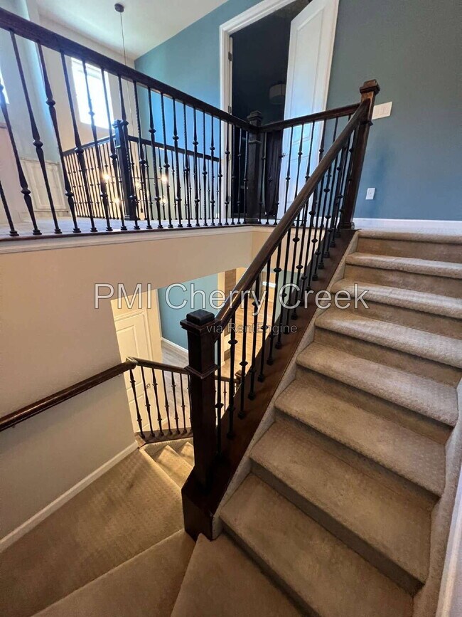 Building Photo - 9010 E Caley Way