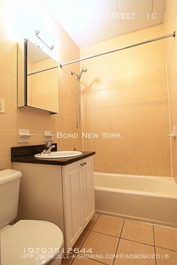 Building Photo - 274 W 19th St