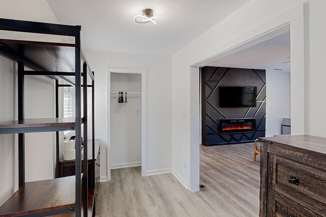 Building Photo - 4379 John Wesley Dr