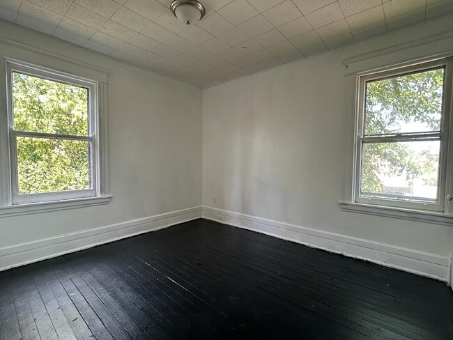 Building Photo - 110 E Galbraith Rd