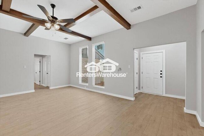 Building Photo - Renovated home in Plano Ready to Be Your Home