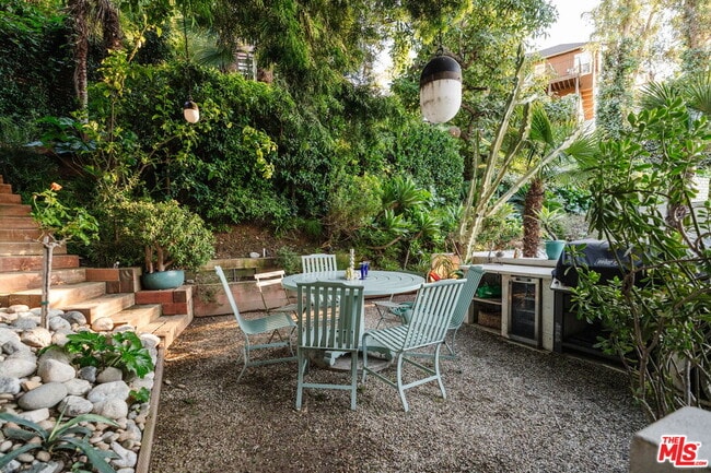 Building Photo - 1530 N Easterly Terrace