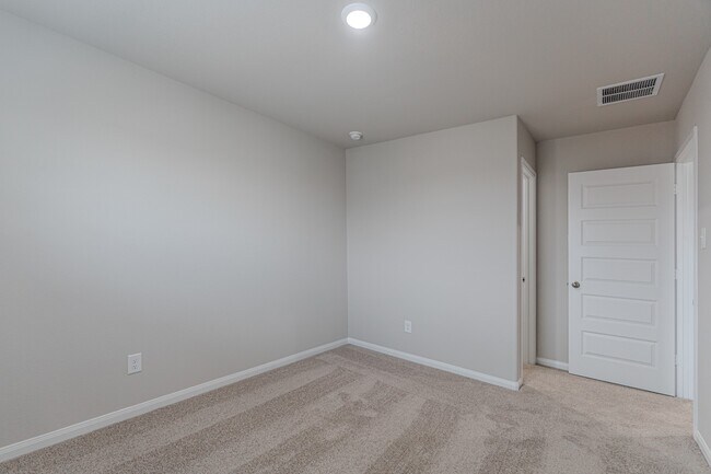 Building Photo - 9219 Grace Rdg Dr