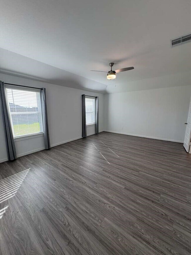 Building Photo - 3231 Langley Bnd Ln