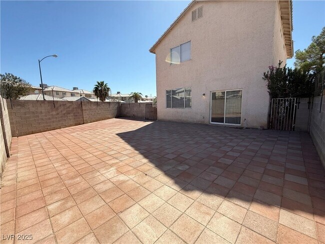 Building Photo - 5968 Hickory Nut Ave
