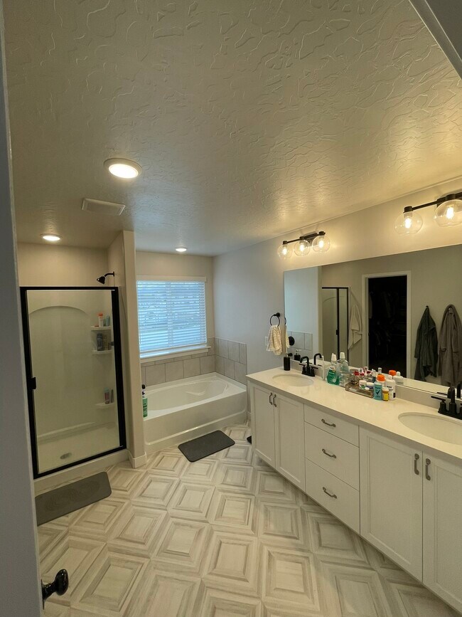 Building Photo - 12842 S Quail Lake Dr