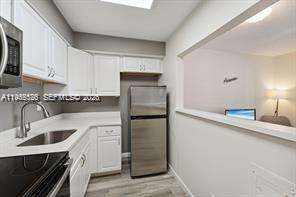 Building Photo - 1450 NE 170th St