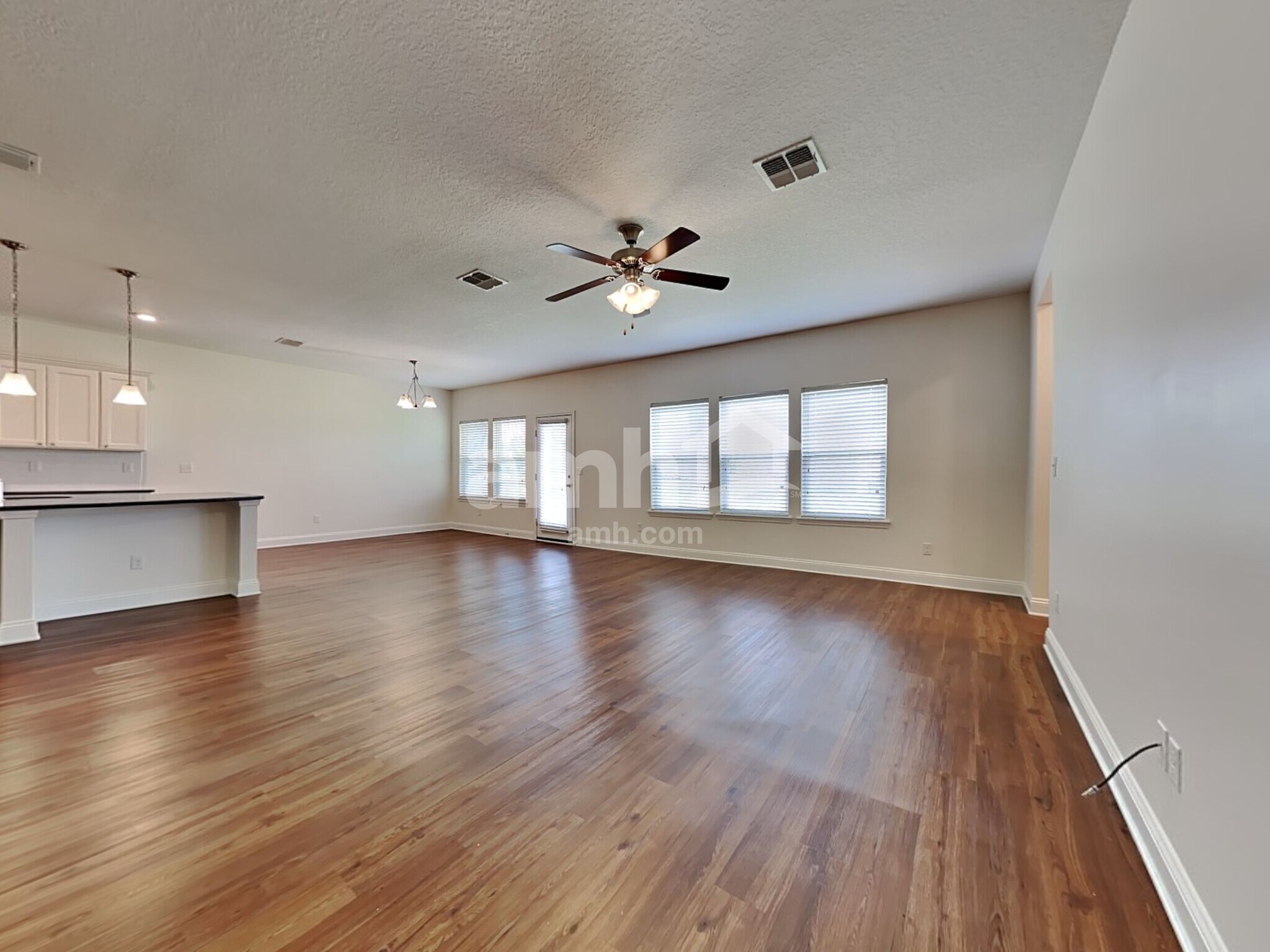 Building Photo - 3312 Roundabout Dr