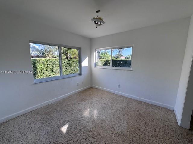 Building Photo - 900 SW 5th Ave