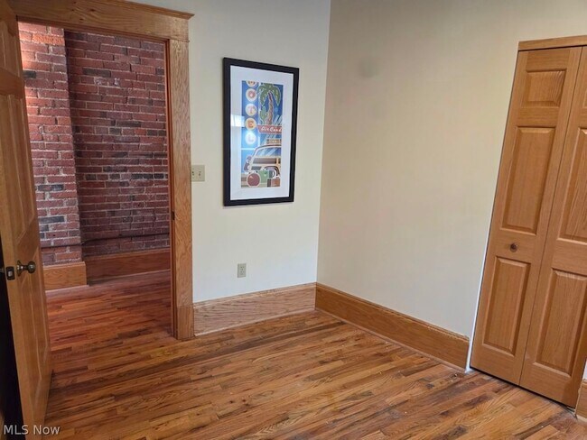 Building Photo - 1667 E 40th St