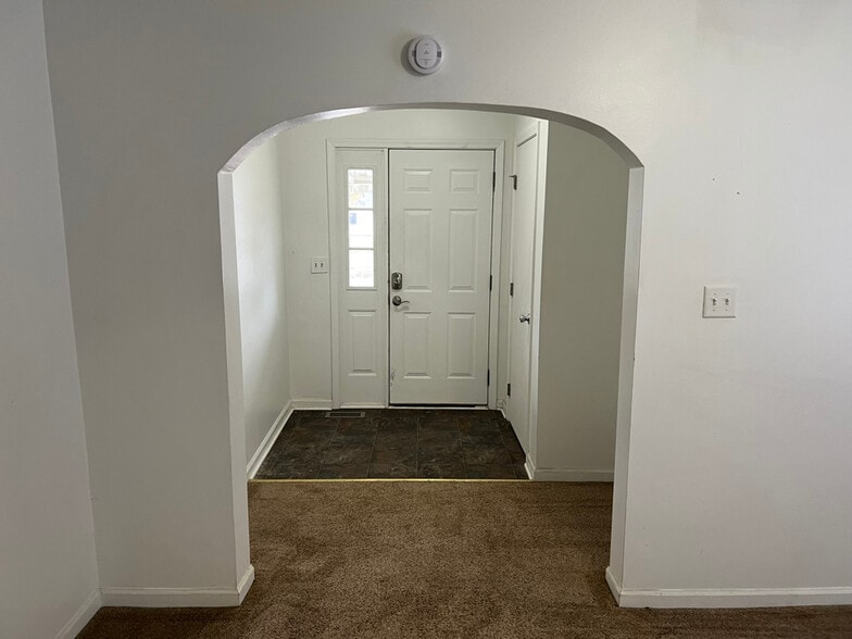 Primary Photo - 326 Lafayette Ave