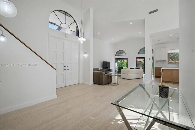 Building Photo - 6438 Via Rosa