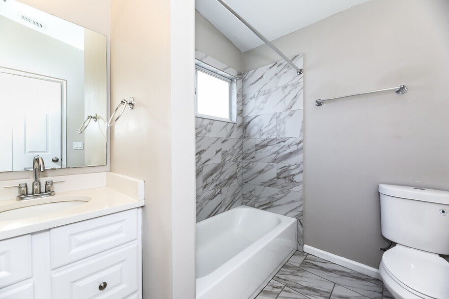 Building Photo - 7619 Pimmit Hills Dr