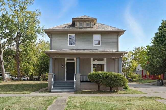 Building Photo - NEW 4-Bed Home with Modern Updates & Extra...