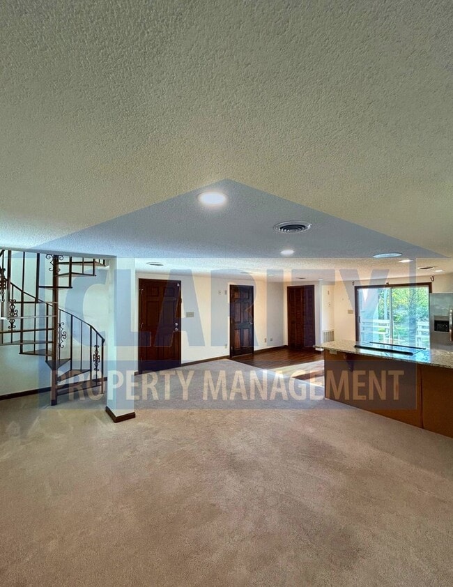 Building Photo - Charming two story home with garage and la...