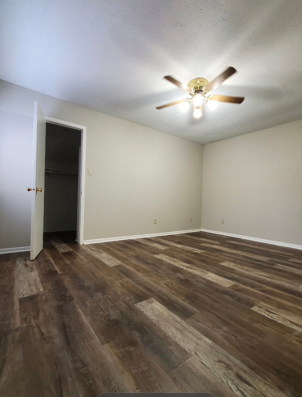 Building Photo - 7455 Calder Ave