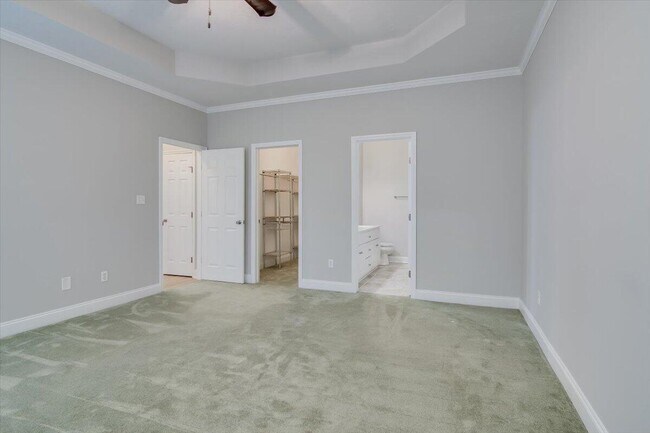 Building Photo - 702 Lakeside Landing Ct