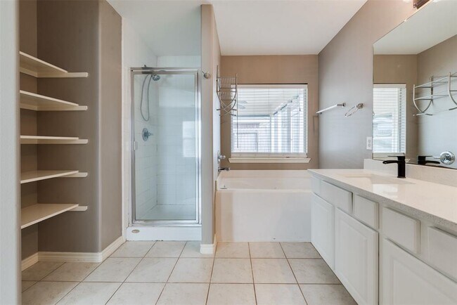 Building Photo - 12110 English Brook Cir
