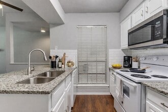 Building Photo - 3140 Devonshire Dr