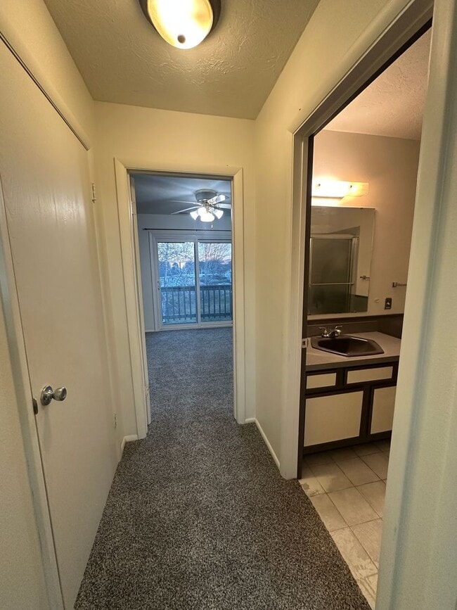 Building Photo - Spacious, three level, 4 Bed 2.5 bath Townhome in Ammon right behind the Walmart on Hitt.