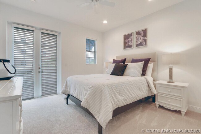 Building Photo - 114 Ocean Breeze Dr