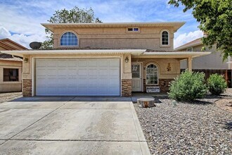 Building Photo - Charming Two-Story Home in Spanish Trails