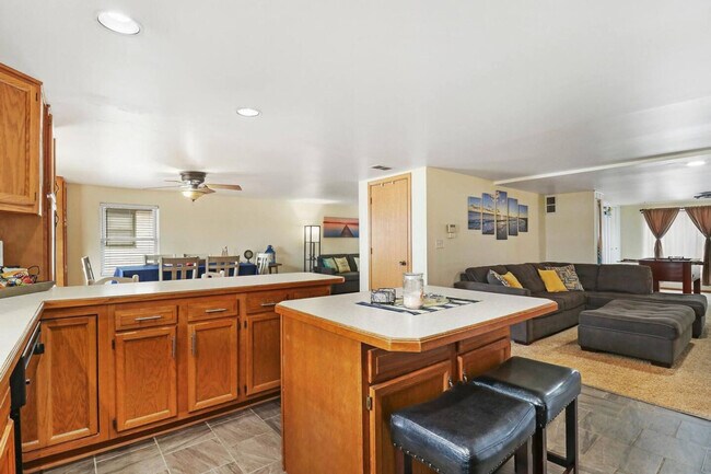 Building Photo - 36946 N Waterside Ln