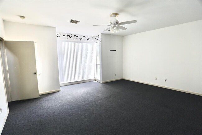 Building Photo - 402 Rosalie St