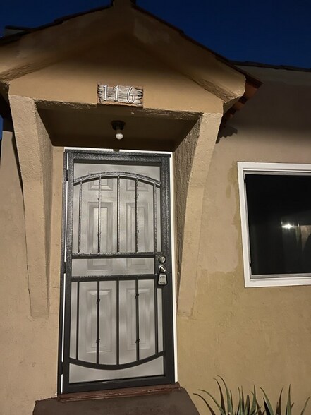 Building Photo - 110 E 71st St