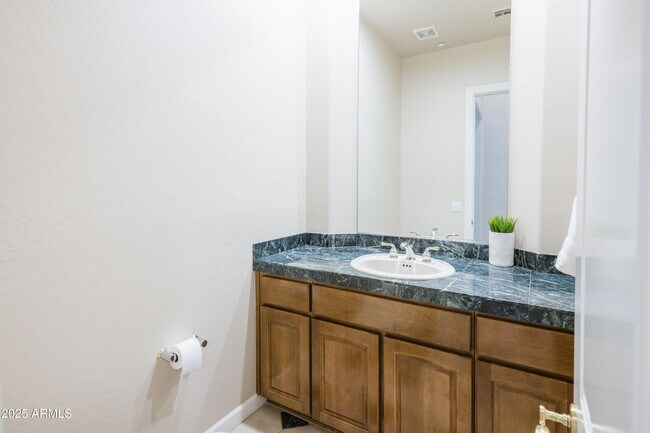 Building Photo - 7369 E Del Acero Dr