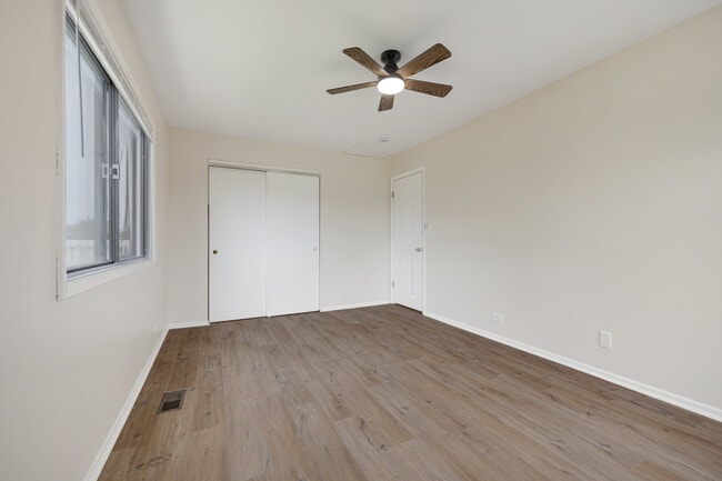 Building Photo - 40 N Waterford Dr