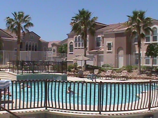 Building Photo - CHATEAU NOUVEAU CONDO AVAILABLE  IN SPRING...