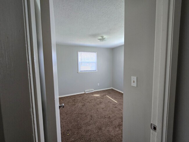 Building Photo - YOU2618