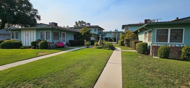 Building Photo - Cozy apartment for rent in Visalia