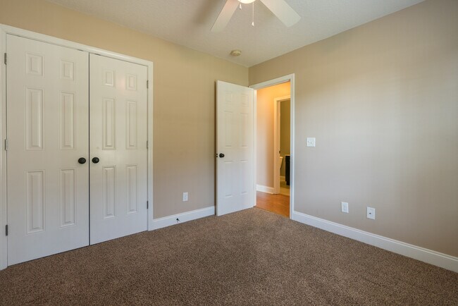 Building Photo - 633 Wilkinson Rd