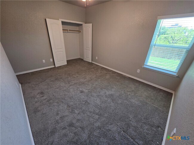 Building Photo - 7802 Gold Dr