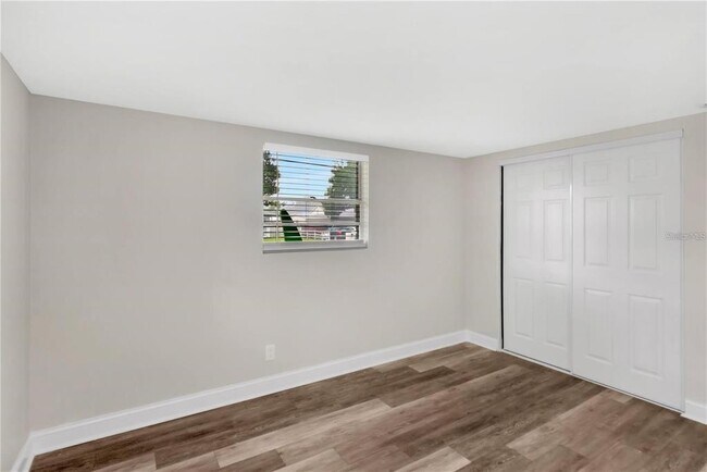 Building Photo - 4105 W Mango Ave