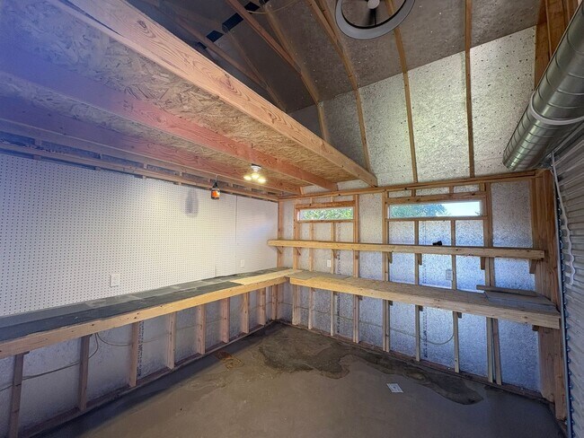 Building Photo - Beautiful Home In Hurricane