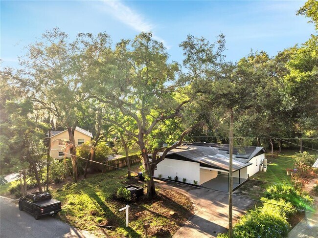 Building Photo - 7043 Carlene Dr