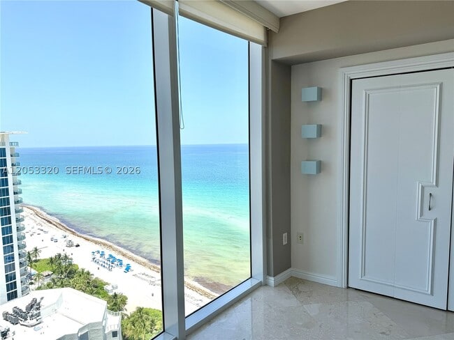 Building Photo - 17201 Collins Ave