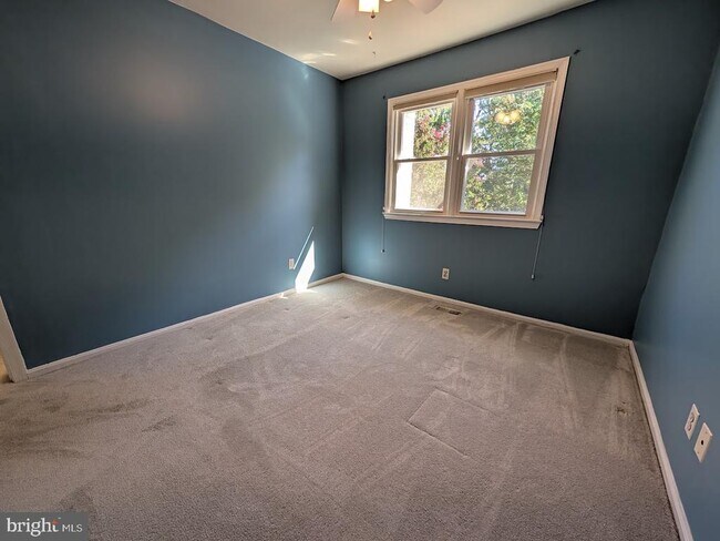 Building Photo - 8241 Clifton Farm Ct
