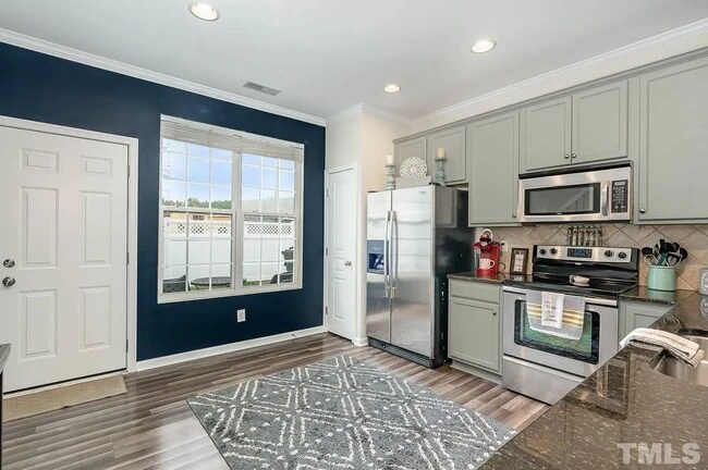 Building Photo - 866 Cupola Dr