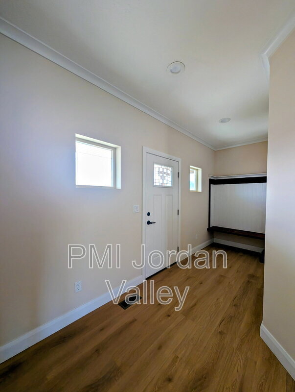 Building Photo - 408 RIGDON St