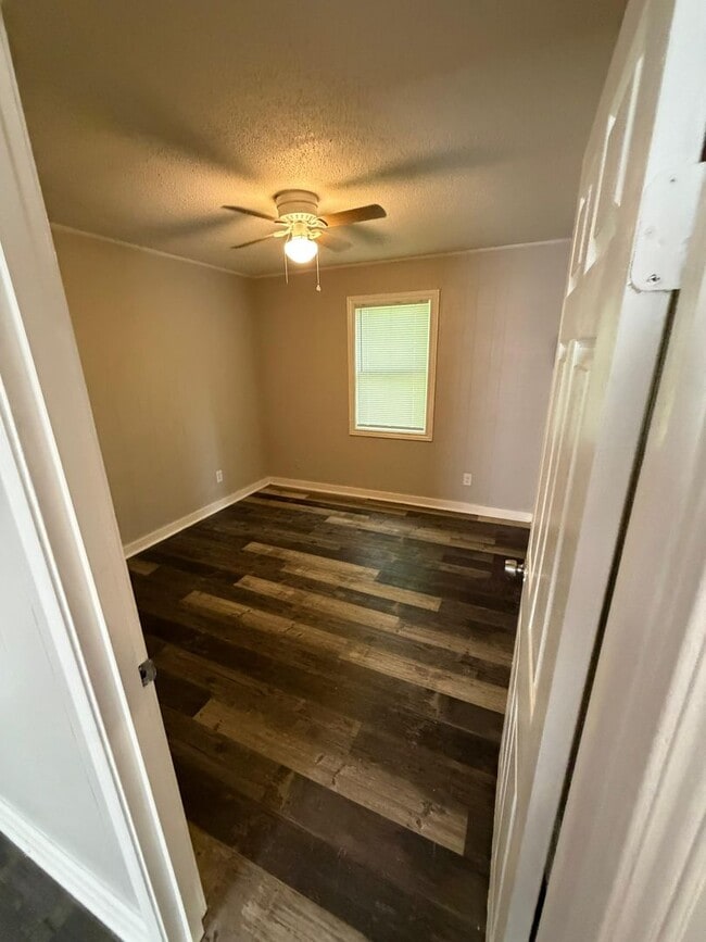 Building Photo - 601 Magnolia Dr