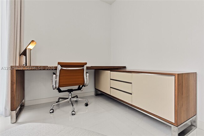 Building Photo - 300 Biscayne Blvd