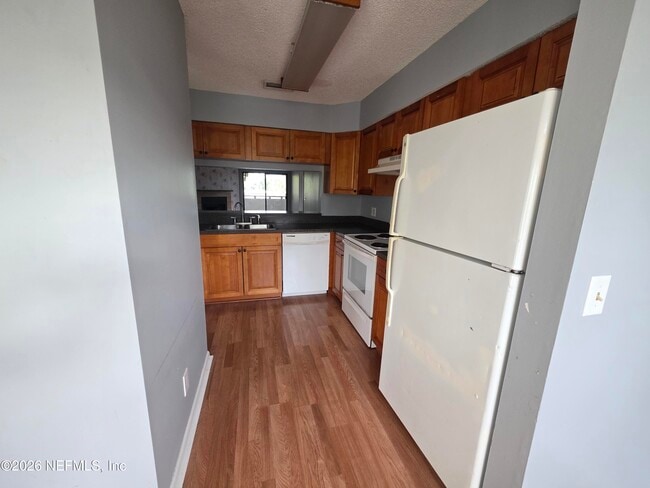Building Photo - 5615 San Juan Ave