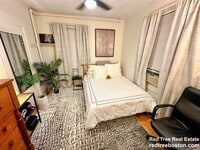 Building Photo - 184 Ash St