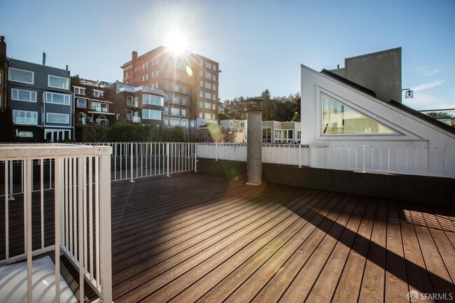 Building Photo - 2759 Union St