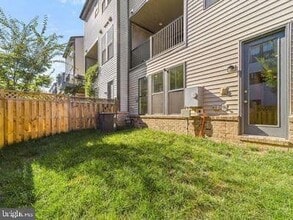 Building Photo - 42305 Crawford Ter