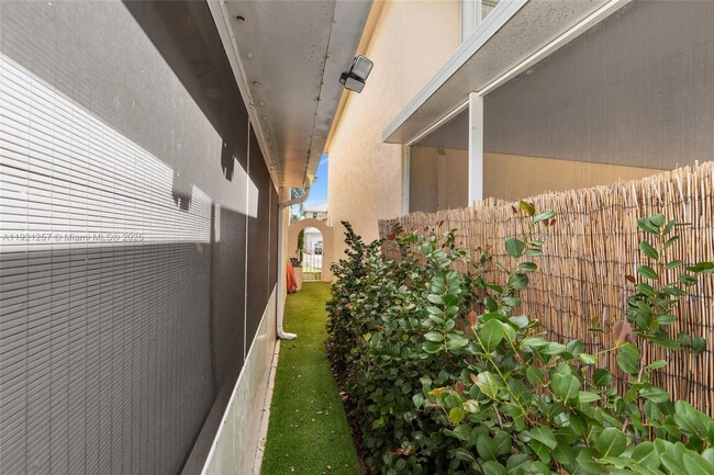 Building Photo - 4055 Eastridge Dr